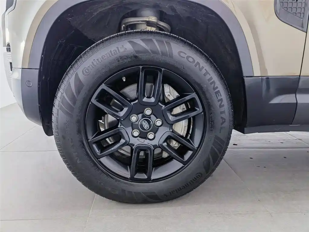 Land Rover Defender 2020 Model 110 P400 SE фото 17