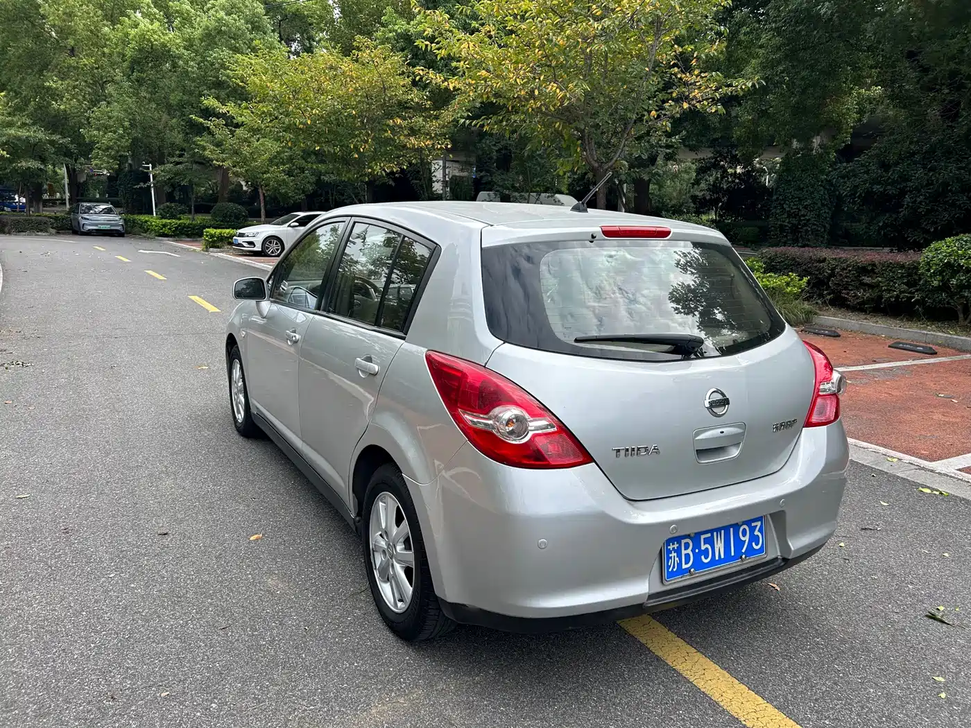 Nissan Tiida 2010 2008 1.6L Automatic Luxury