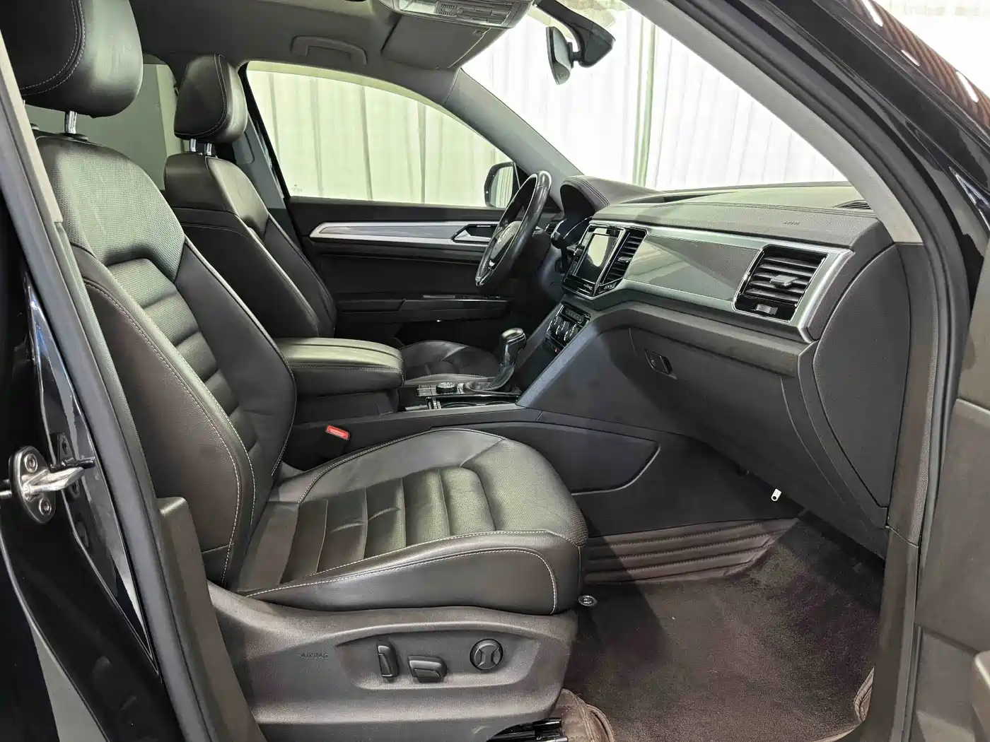 Photo 5 - Volkswagen Teramont
