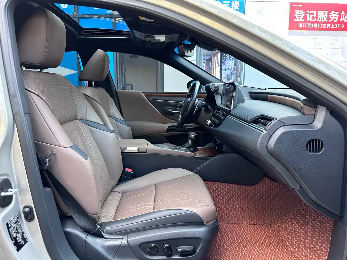 Lexus ES 2021 300h Executive Edition фото 3