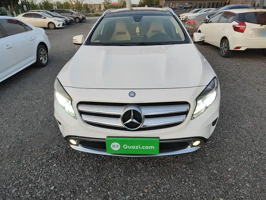 Mercedes-Benz GLA 2016 GLA 200 Dynamic фото 3