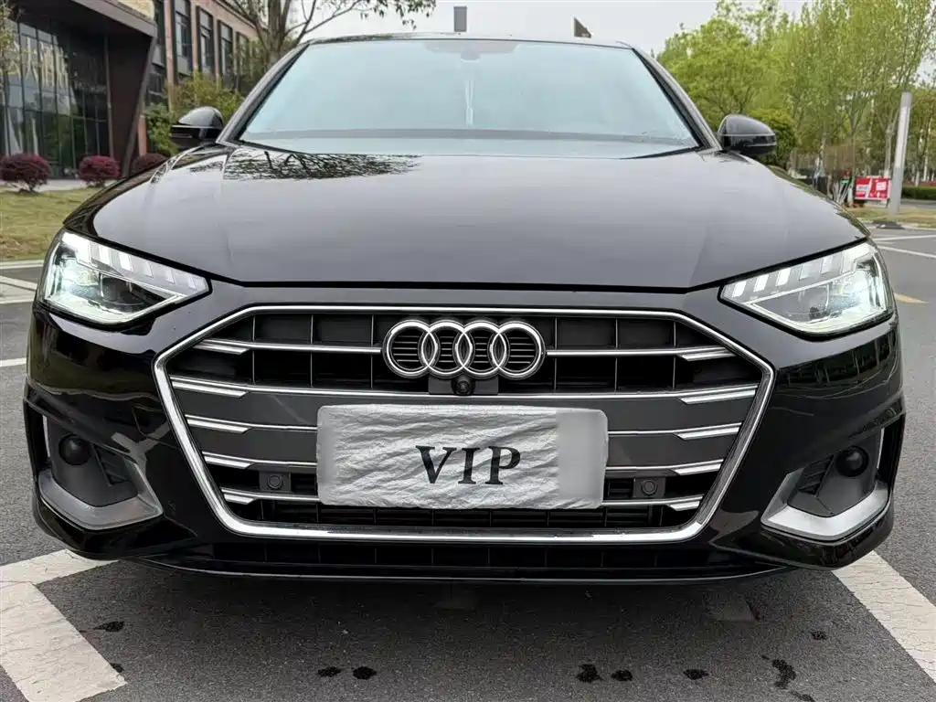 Audi A4L 2022 40 TFSI Luxury Elegance фото 11