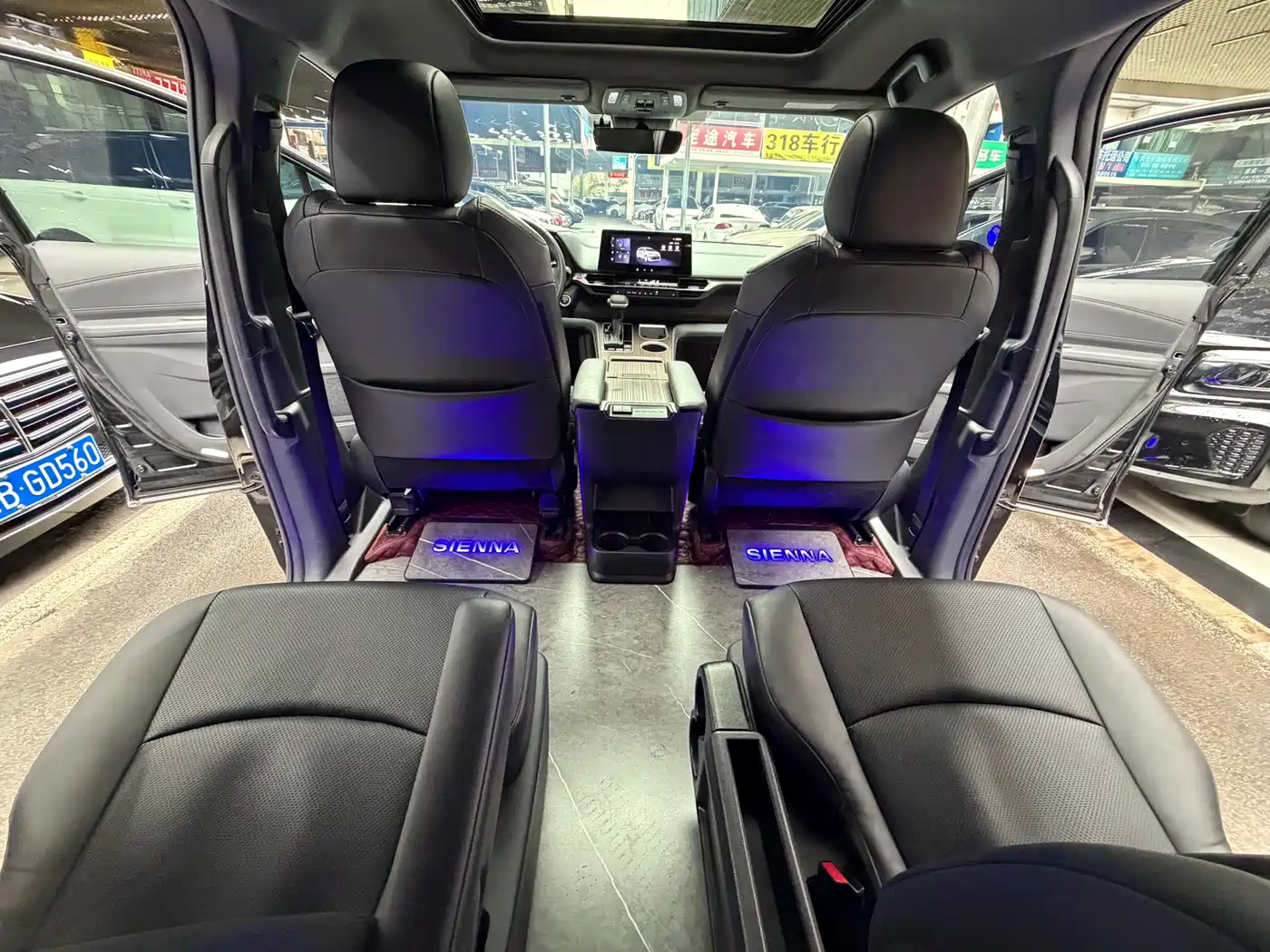 Toyota Sienna 2024 2.5L Hybrid Luxury Edition фото 20