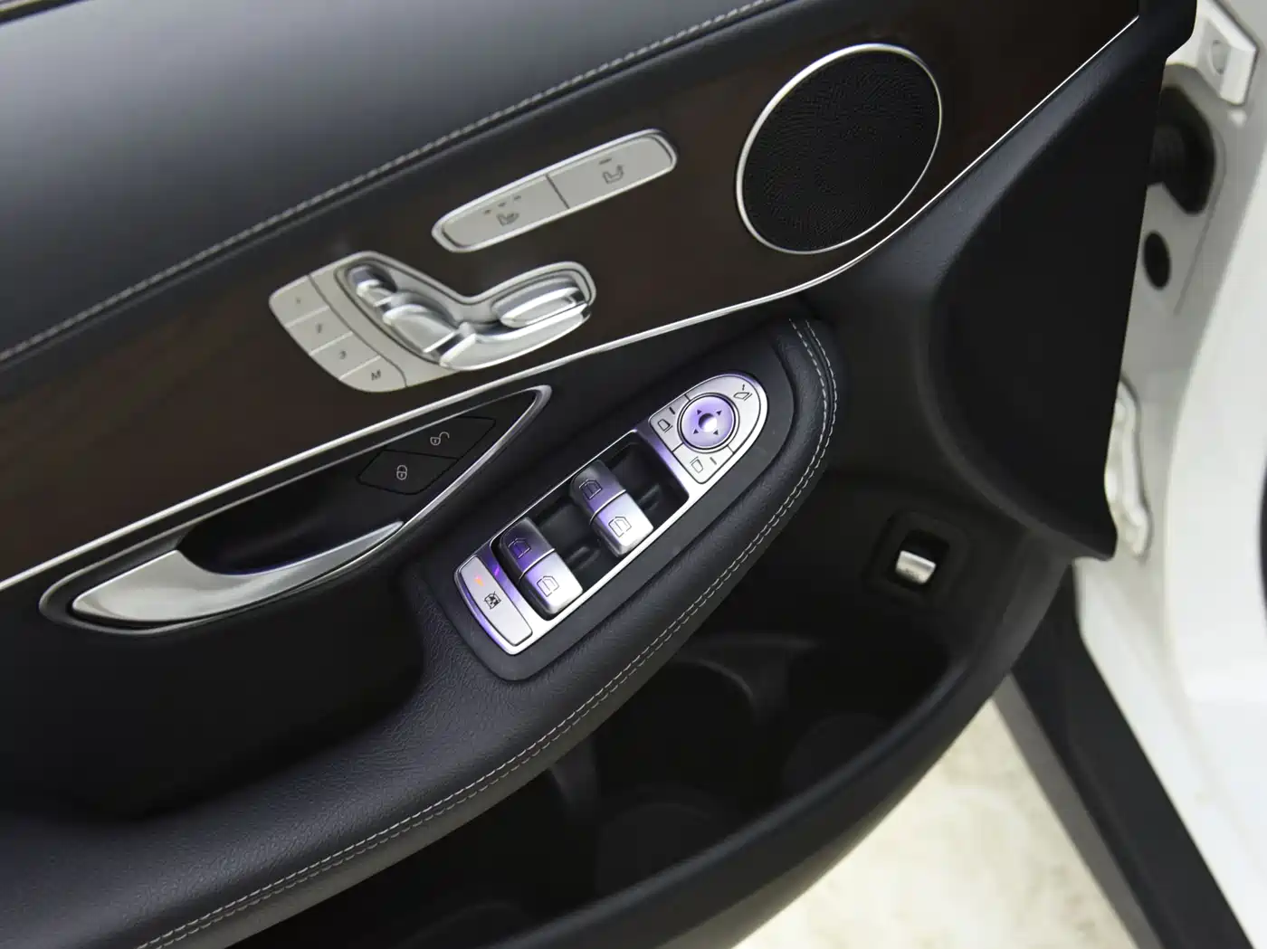 Mercedes-Benz GLC 2021 GLC 260 L 4MATIC Luxury фото 12