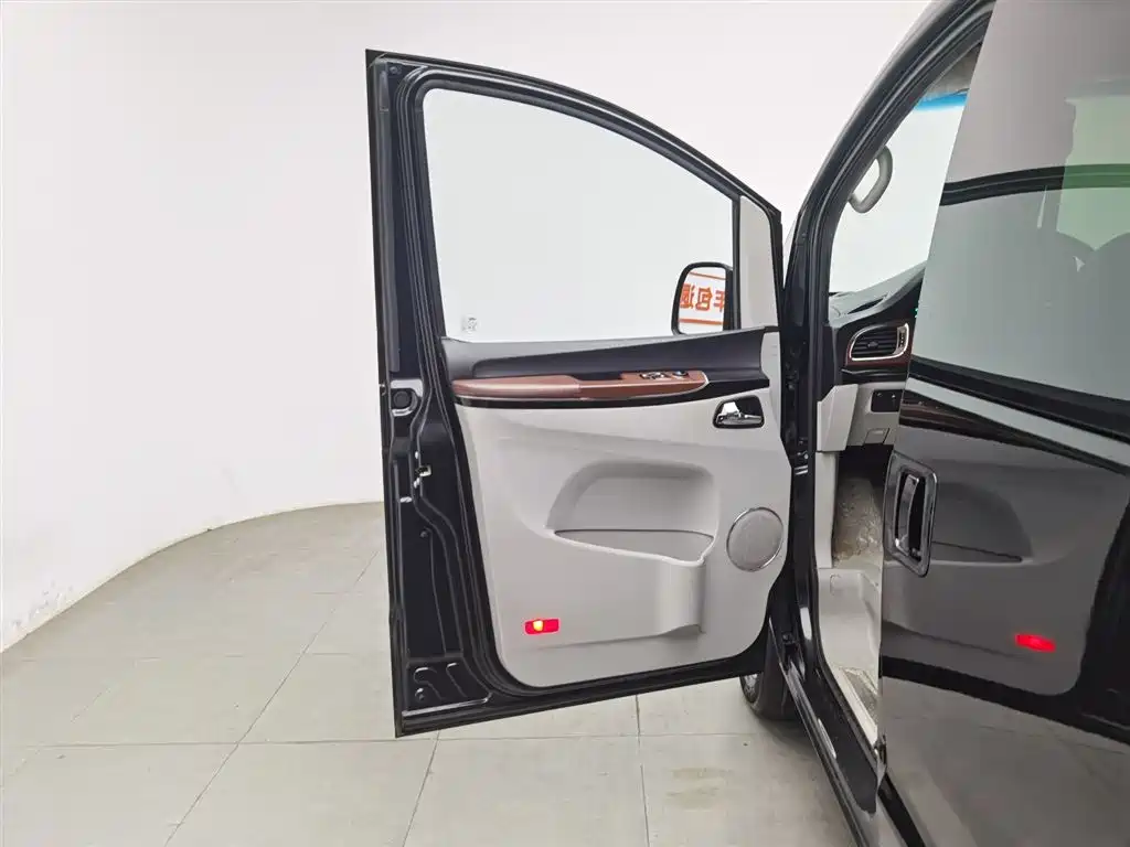 JIANGQI GROUP RUIFENG M5