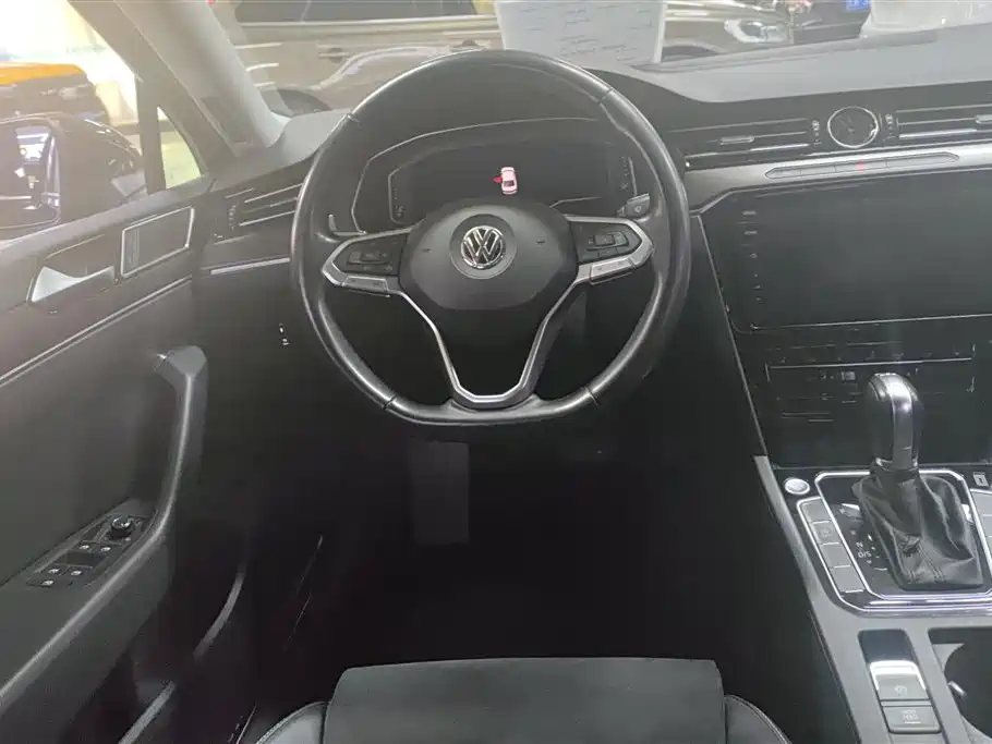 Volkswagen Magotan 2020 330TSI DSG Luxury фото 15