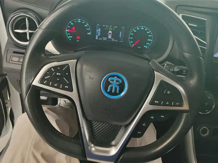 BYD Song New Energy 2017 Song DM 1.5TID Full-time 4WD Luxury фото 15