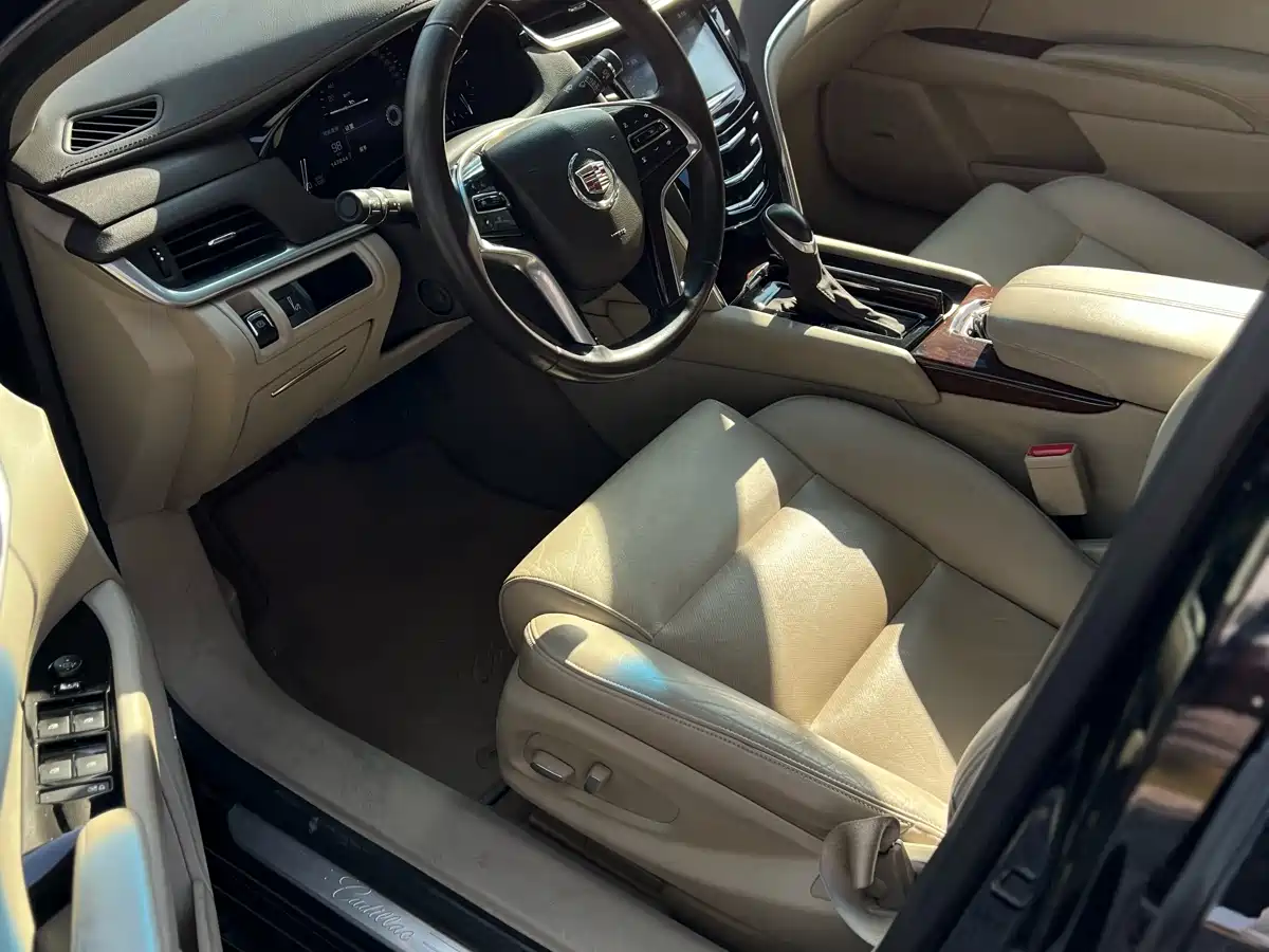 Cadillac XTS 2015 28T Comfort фото 4