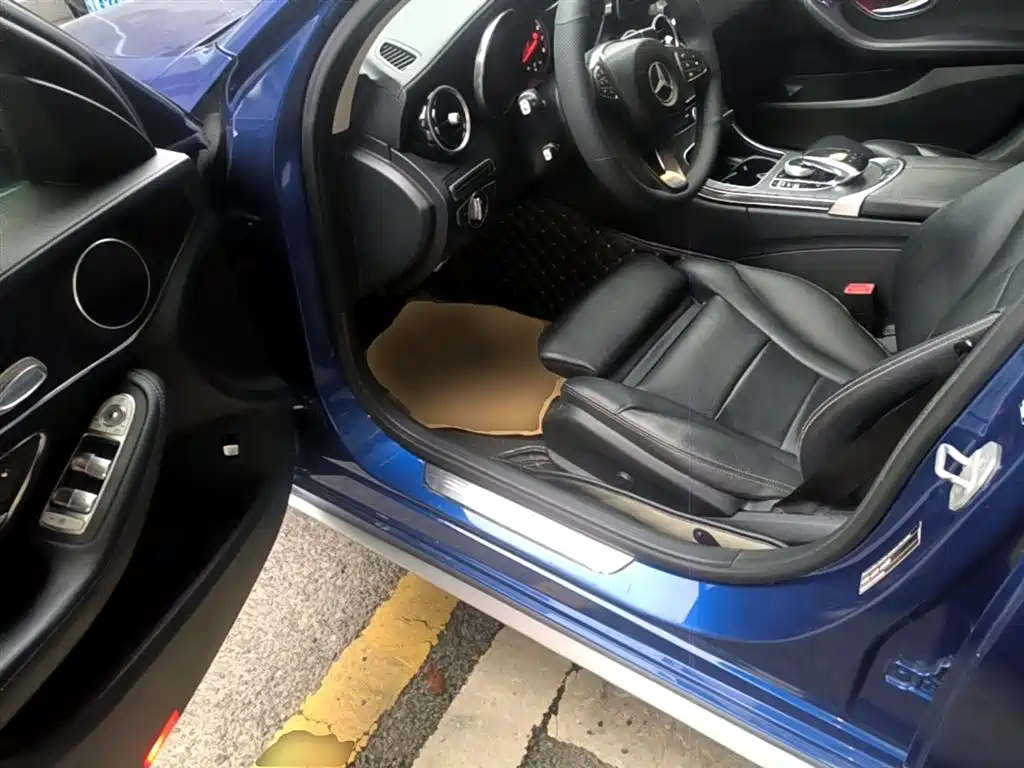 Mercedes-Benz C-Class 2016 C 180 L Sport фото 16