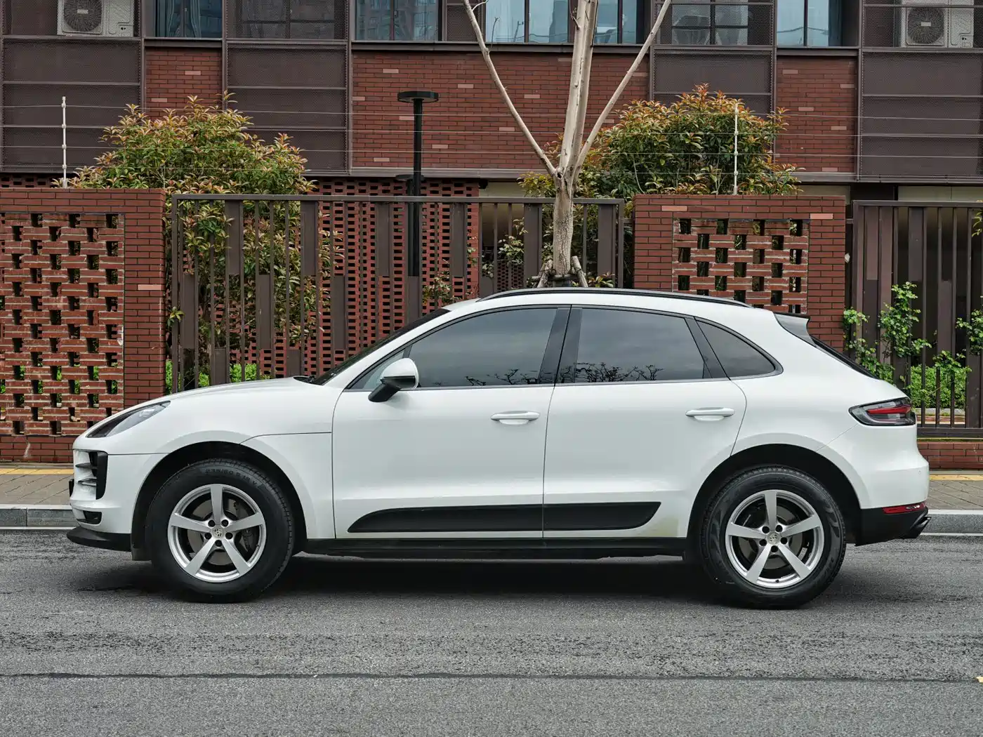 Porsche Macan 2018 Macan 2.0T фото 2