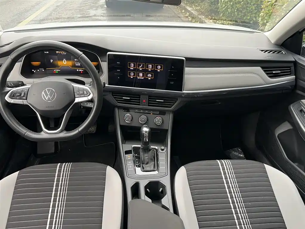 Volkswagen Bora 2023 200TSI DSG Comfort Edition фото 6