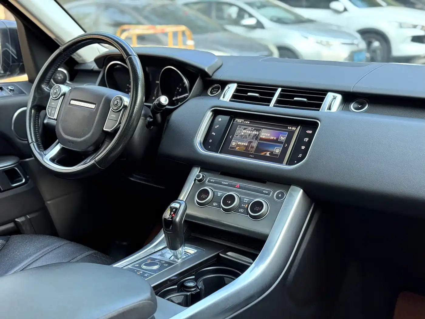 Land Rover Range Rover Sport 2016 Model 3.0 SC V6 HSE фото 5