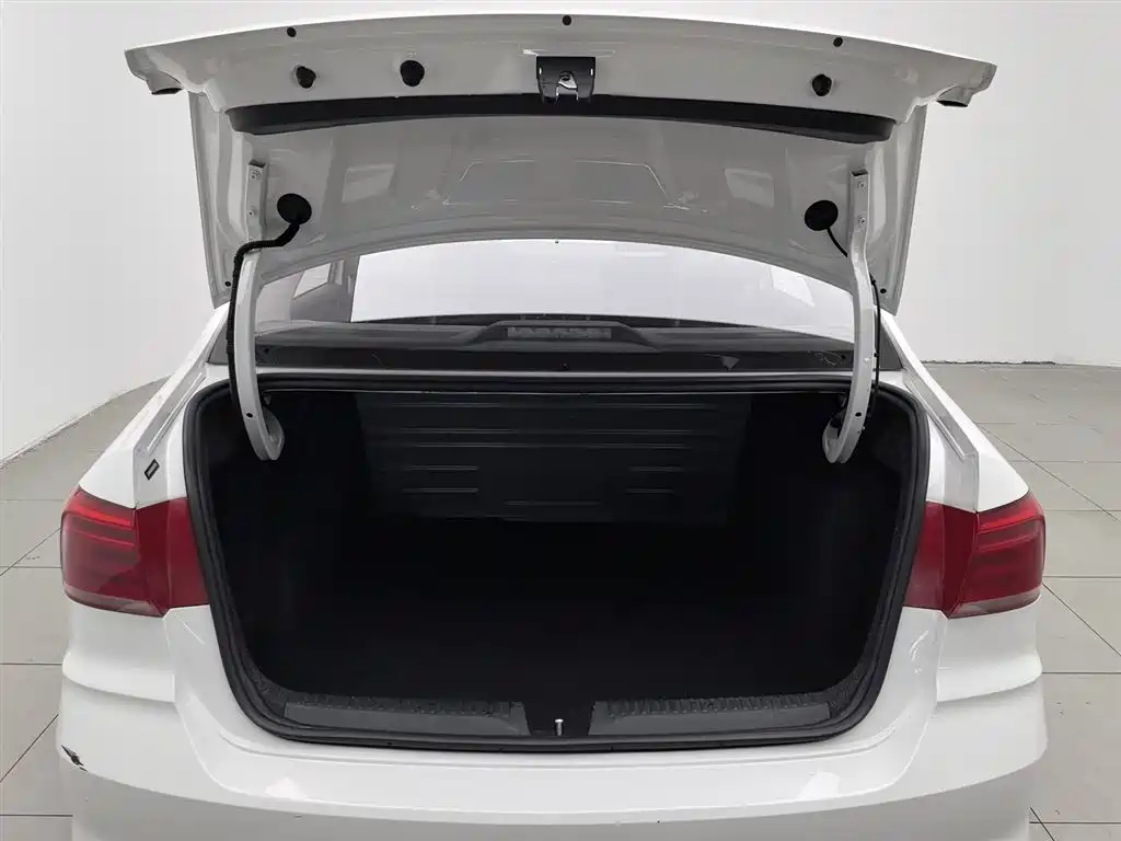 Volkswagen Santana 2021 1.5L Manual Trend Edition фото 16