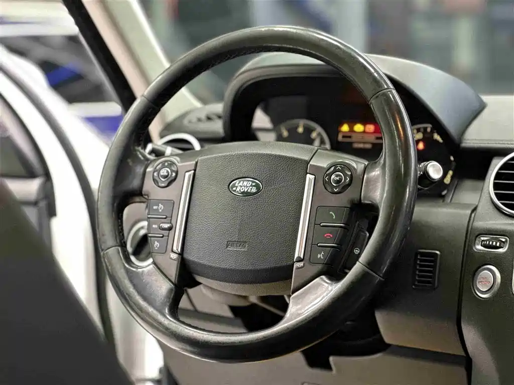 Land Rover Discovery 2013 5.0 V8 HSE фото 11