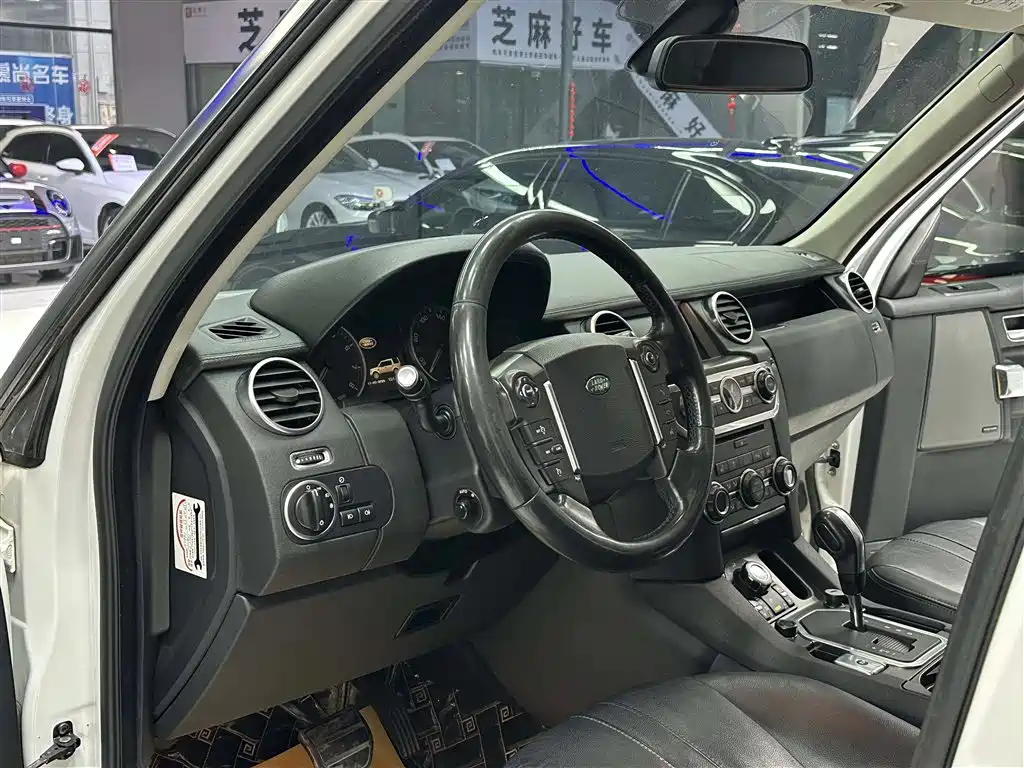 Land Rover Discovery 2013 5.0 V8 HSE фото 10