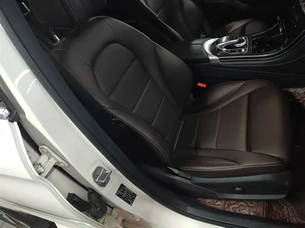 Mercedes-Benz GLC 2017 GLC 260 4MATIC Luxury фото 19
