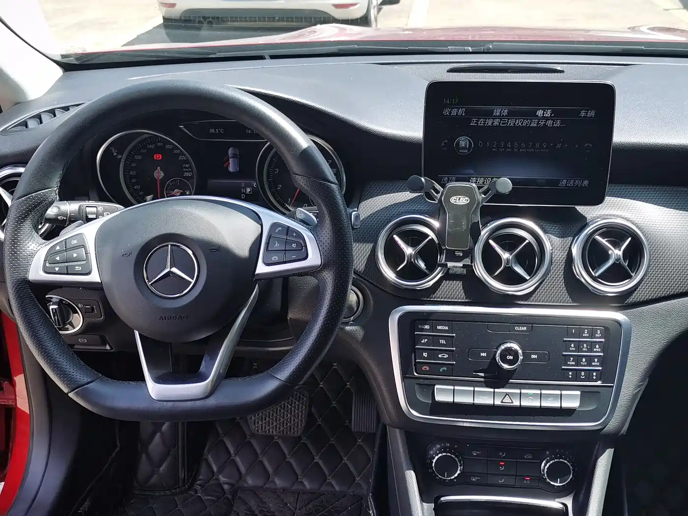 Mercedes-Benz GLA 2019 GLA 200 Dynamic фото 6