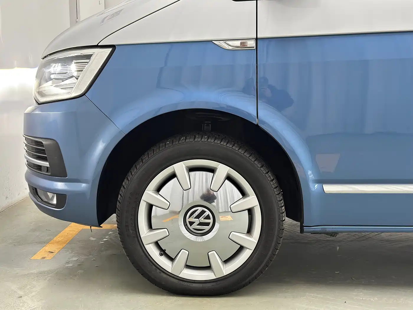 Volkswagen Multivan 2018 2.0TSI 4WD Leisure Edition 7-Seater фото 49