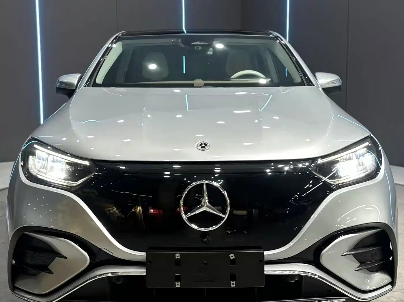 Mercedes-Benz EQE, миниатюра 2