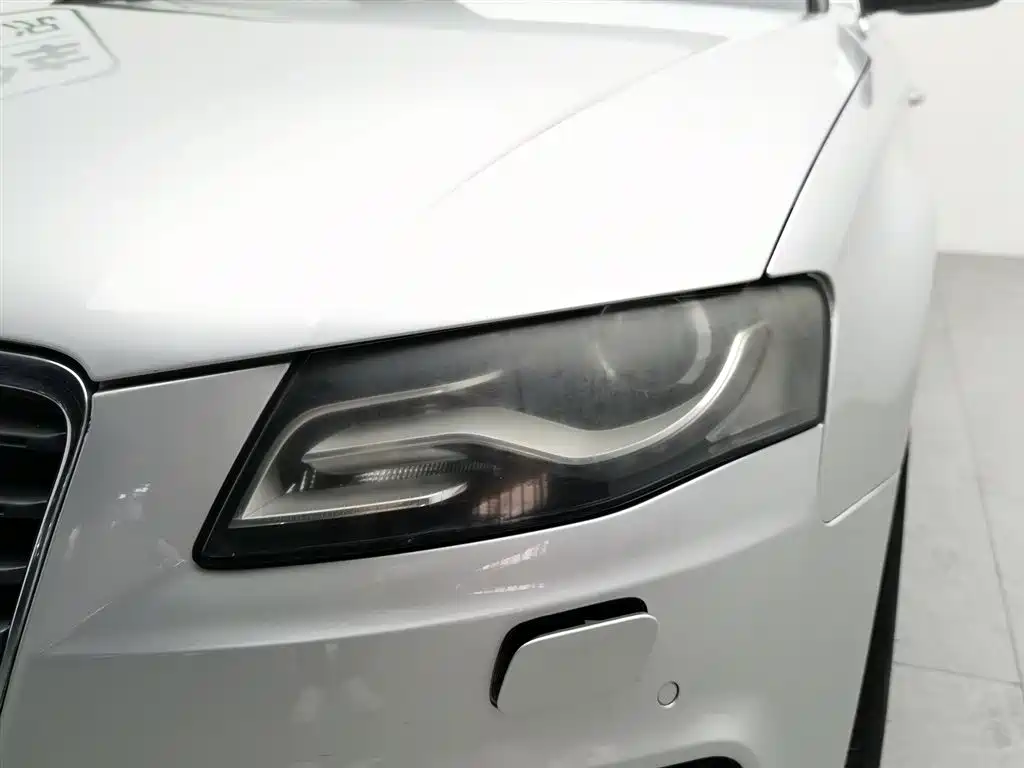 Audi A4L 2009 2.0 TFSI Technology фото 7