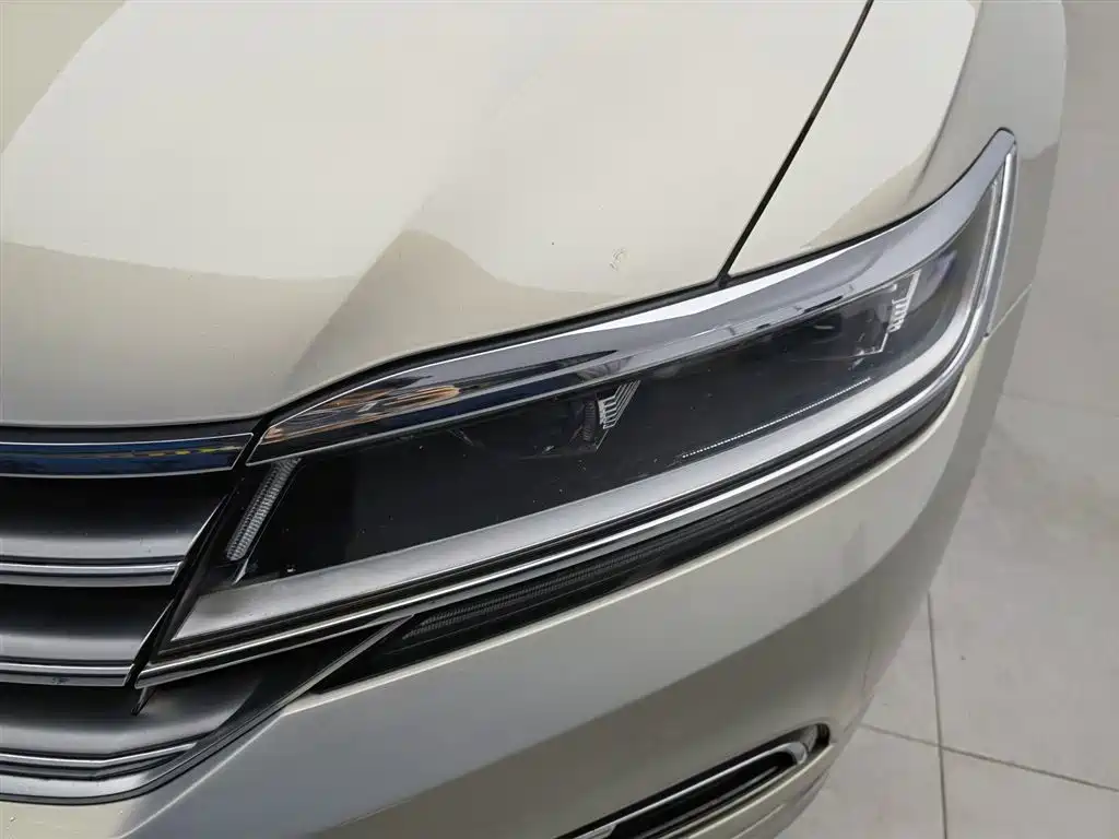 Volkswagen Phideon 2016 380TSI 2WD Prestige Edition фото 7