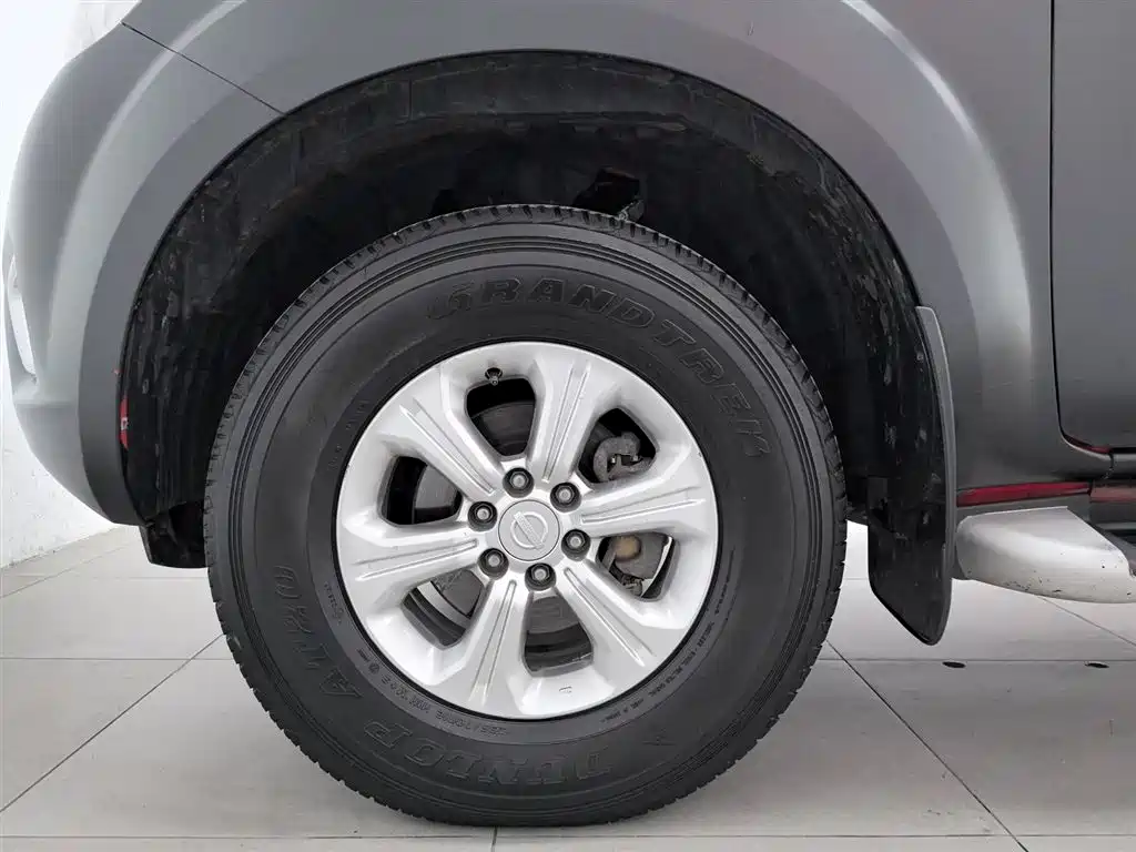 Nissan Navara 2017 Model 2.5L Automatic 4WD Luxury QR25 фото 17
