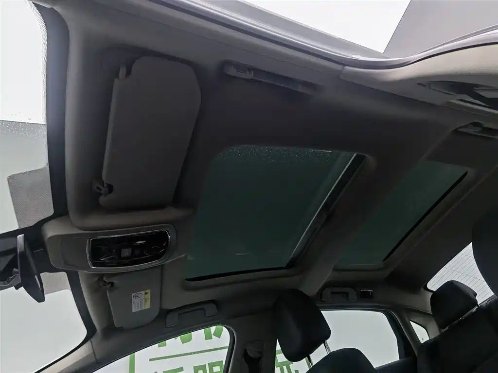 Citroën C6 2021 400THP Comfort Version фото 14