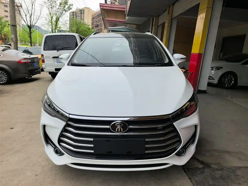 BYD Song MAX 2018 1.5T Automatic Smart Connected Premium 6-Seater фото 3