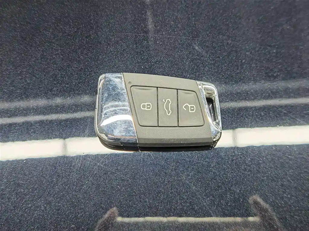 Volkswagen Passat 2023 Facelift 330TSI Elite Edition фото 19