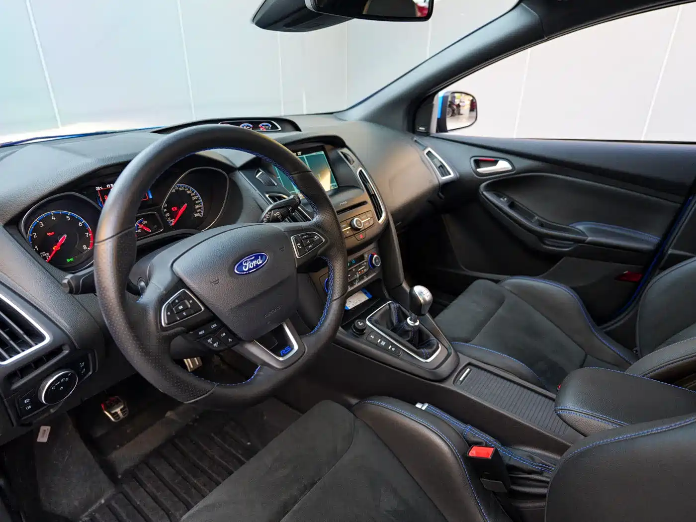Ford Focus (Import) 2018 2.3T RS Track Edition фото 8
