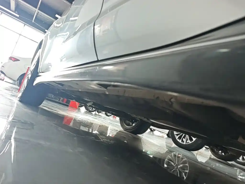 Infiniti ESQ 2017 2014 1.6L Free Edition