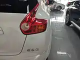 Photo 8 - Infiniti ESQ