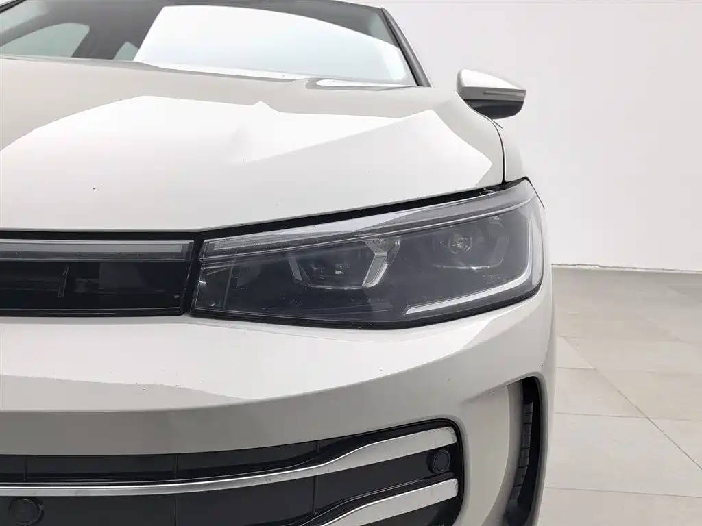 Volkswagen Passat 2025 Pro 380TSI Dragon Prestige Edition фото 7