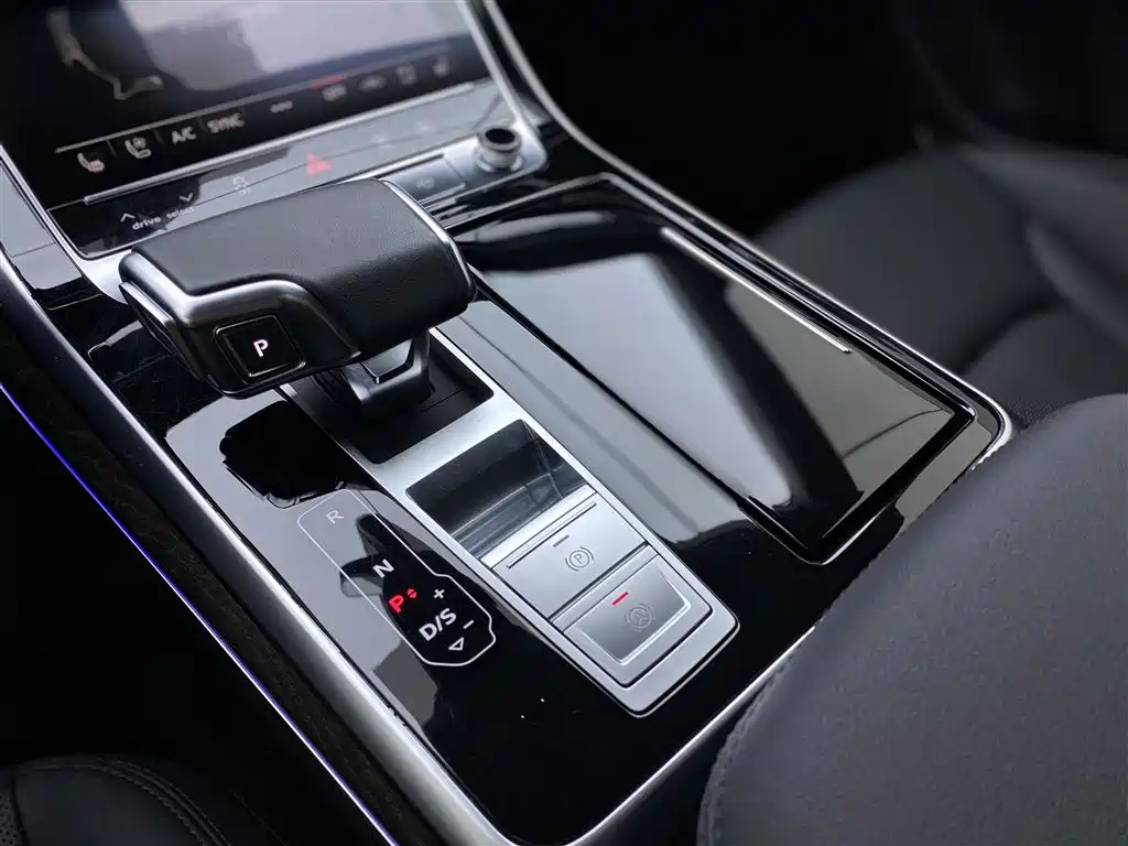 Audi Q8 2022 55 TFSI Luxury Dynamic фото 20