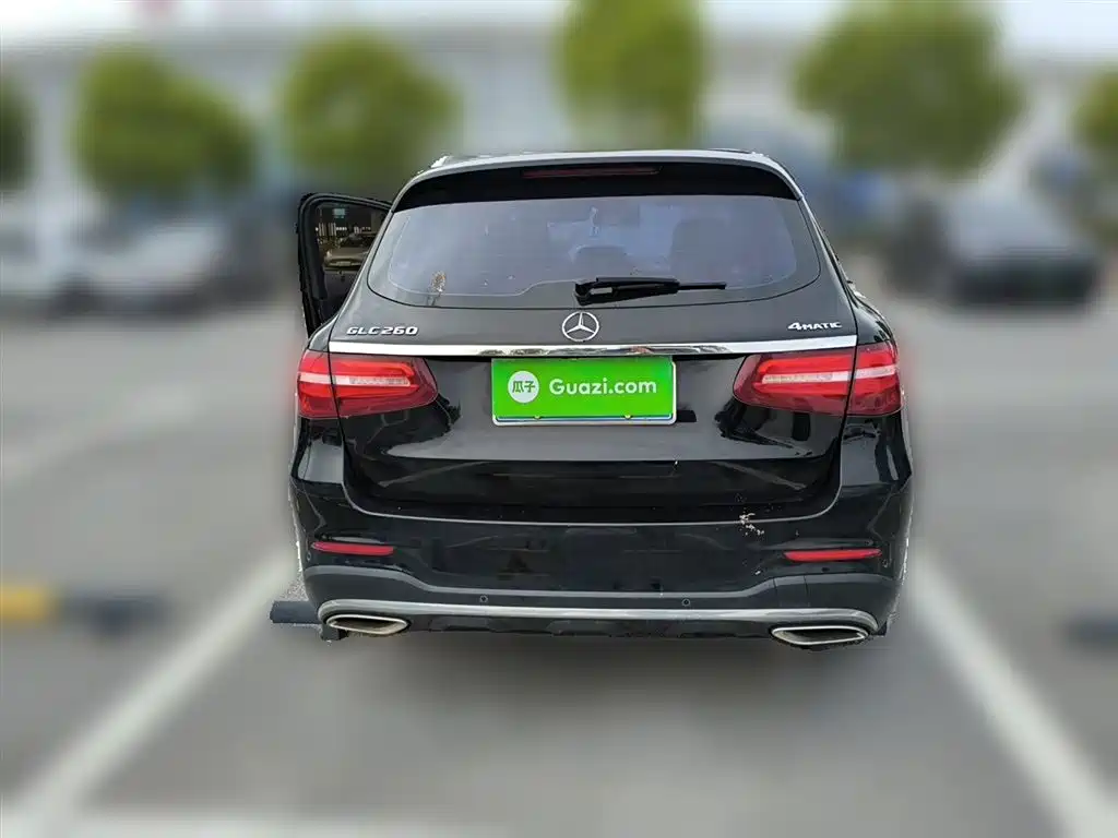 Mercedes-Benz GLC 2018 Facelift GLC 260 4MATIC Luxury фото 3