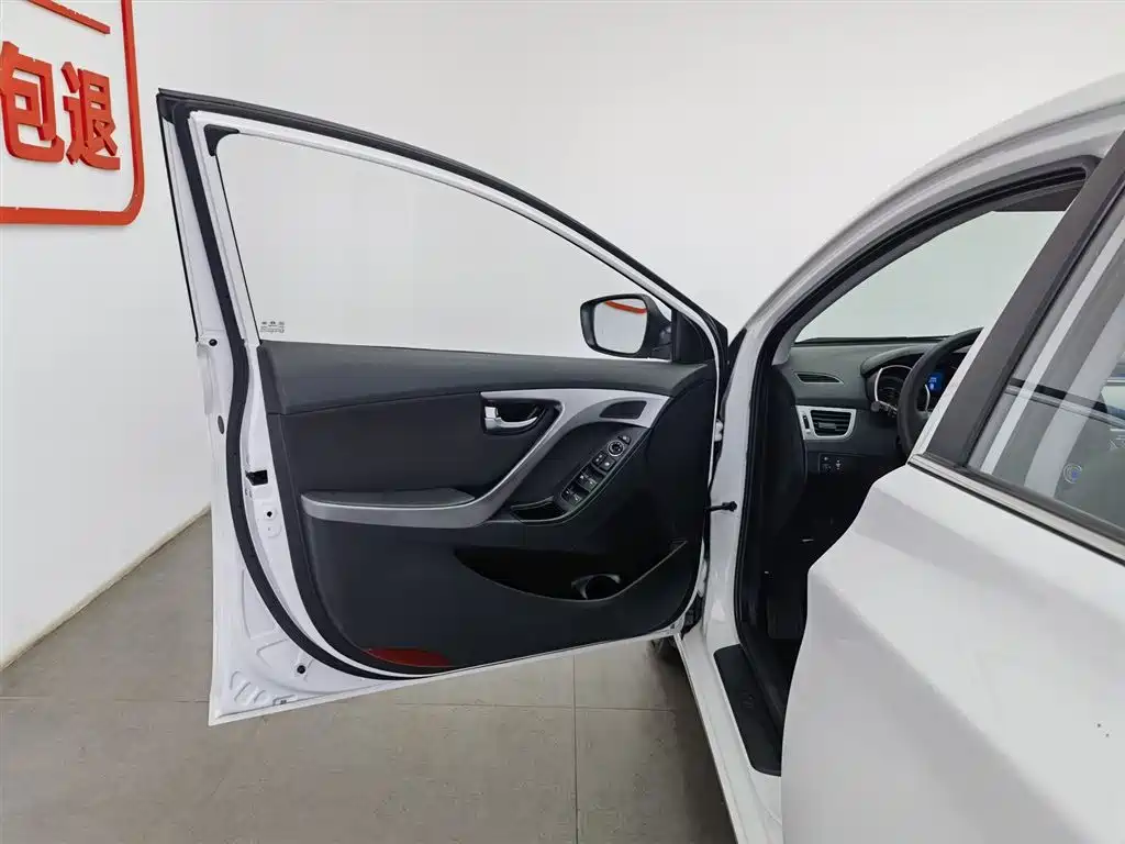 Hyundai Langdong 2016 1.6L Manual Premium Edition фото 8