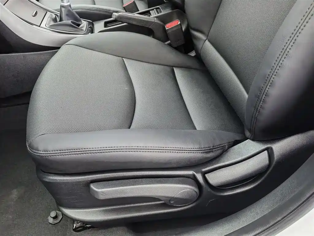 Hyundai Langdong 2016 1.6L Manual Premium Edition фото 20