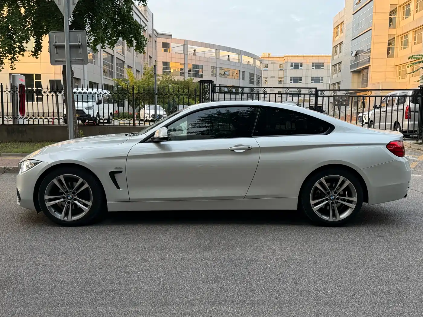 BMW 4 Series 2016 420i Design Package фото 4