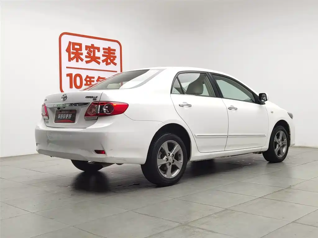Toyota Corolla 2012 Styling Edition 1.8L CVT GL-i фото 2