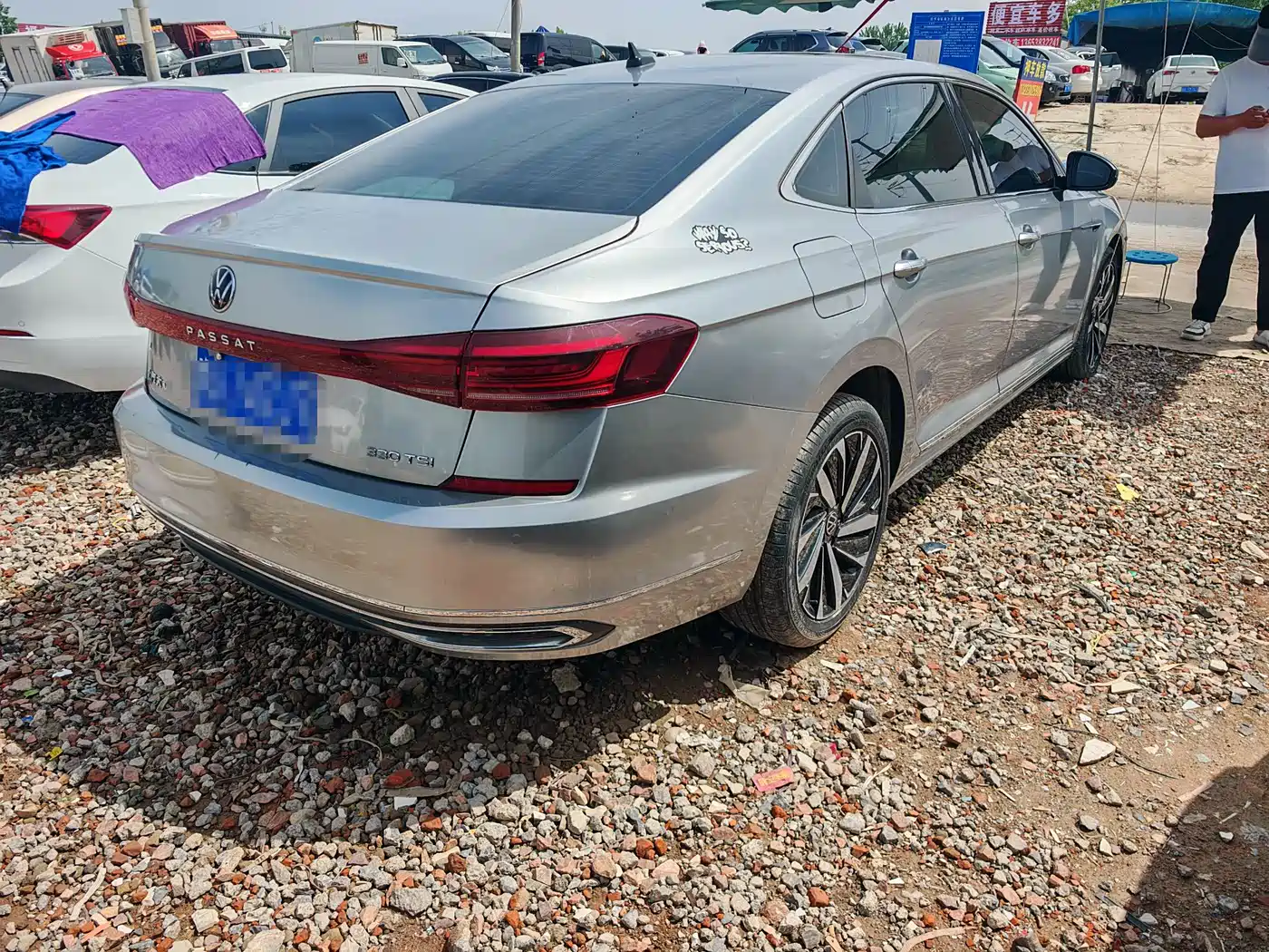 Volkswagen Passat 2022 330TSI Luxury Edition фото 6