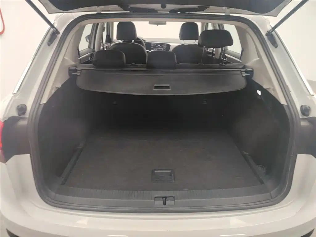 Volkswagen Tayron 2019 330TSI 2WD Luxury China VI фото 16