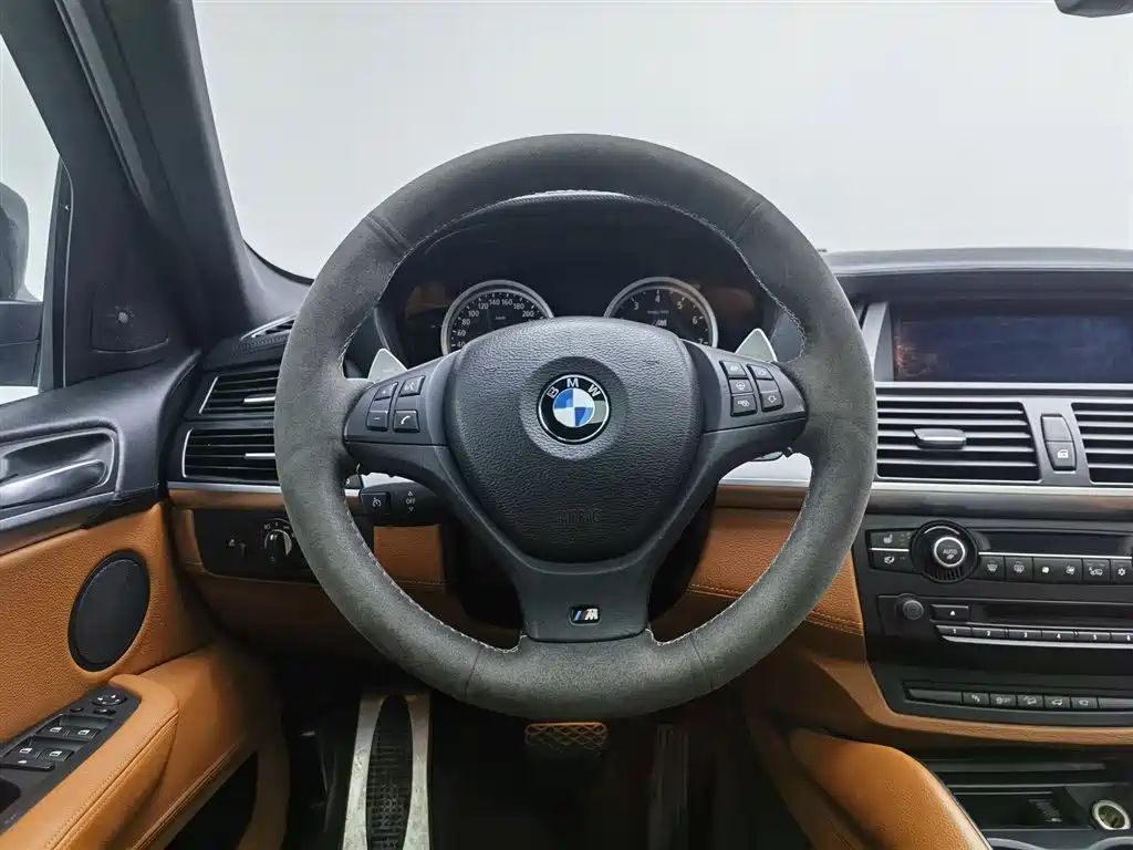BMW X6 M 2010 X6 M фото 11