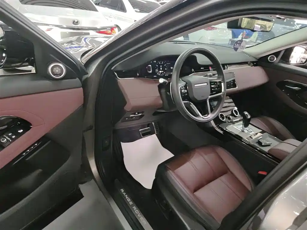 Land Rover Range Rover Evoque 2021 Range Rover Evoque L 249PS R-Dynamic SE Luxury Edition фото 16