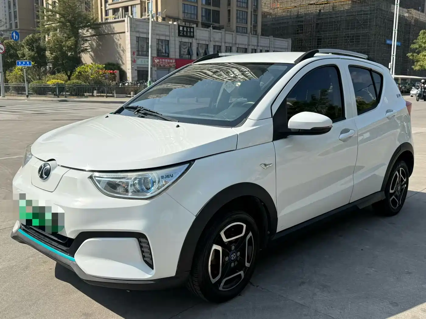 BAIC NEW ENERGY EC3 2021