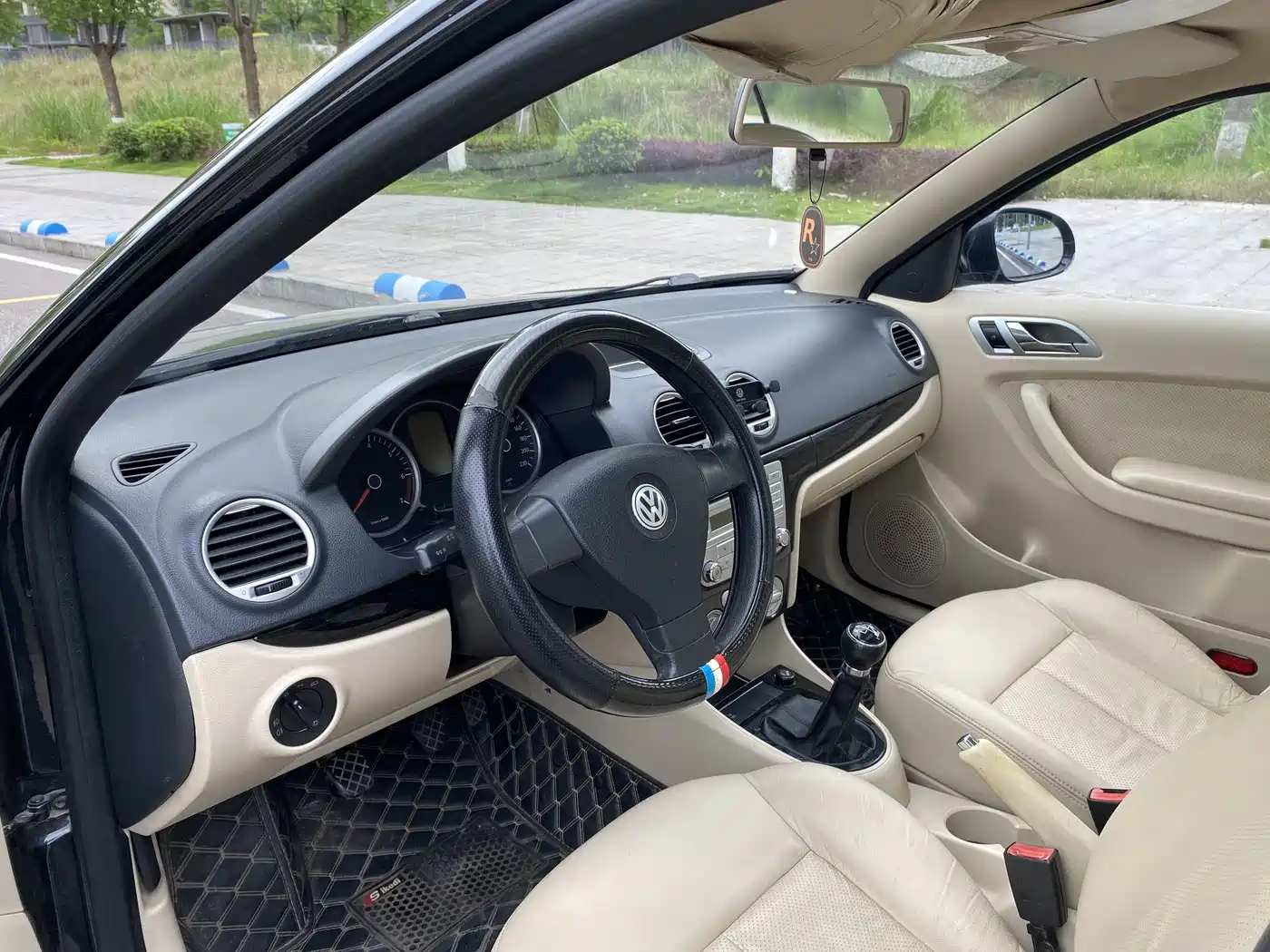Volkswagen Lavida 2008 Model 1.6L Manual Pinyou Edition фото 10