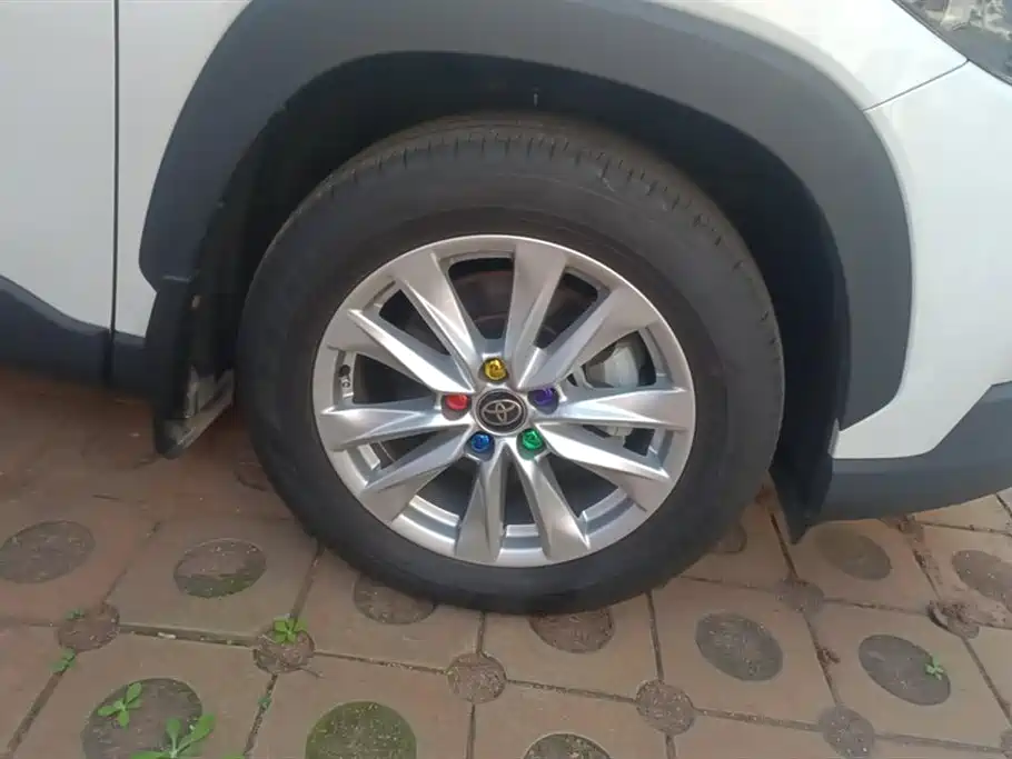 Toyota Corolla Cross 2024 Model 2.0L Pioneer Edition фото 6