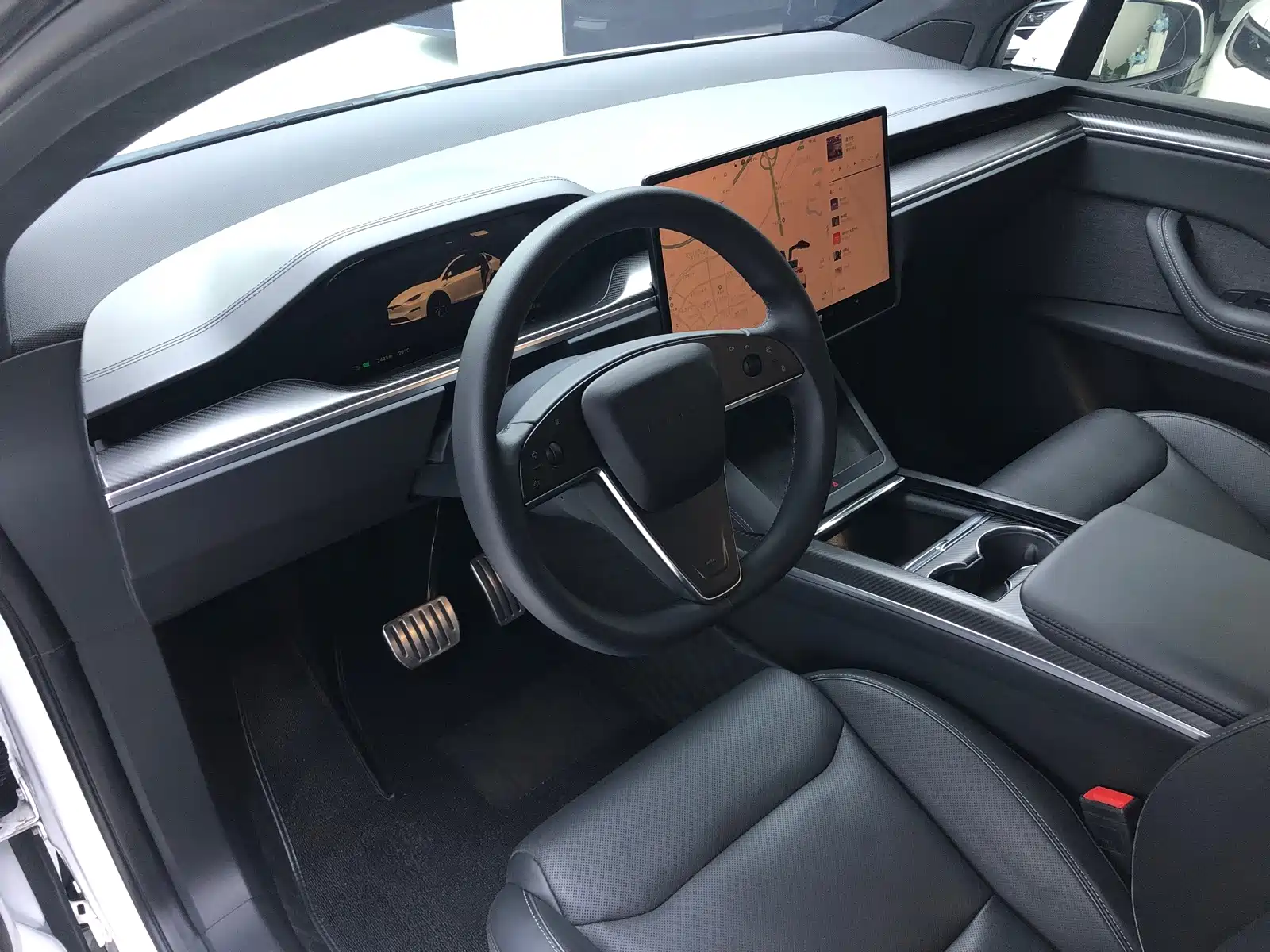 Фото 8 - Tesla Model X