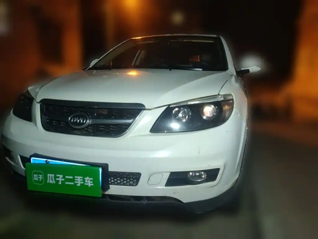 2017 BYD S6
