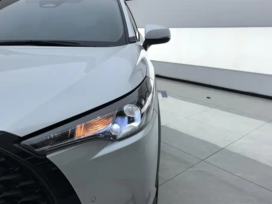 Toyota Corolla Cross 2023 Hybrid 2.0L Pioneer Edition фото 5