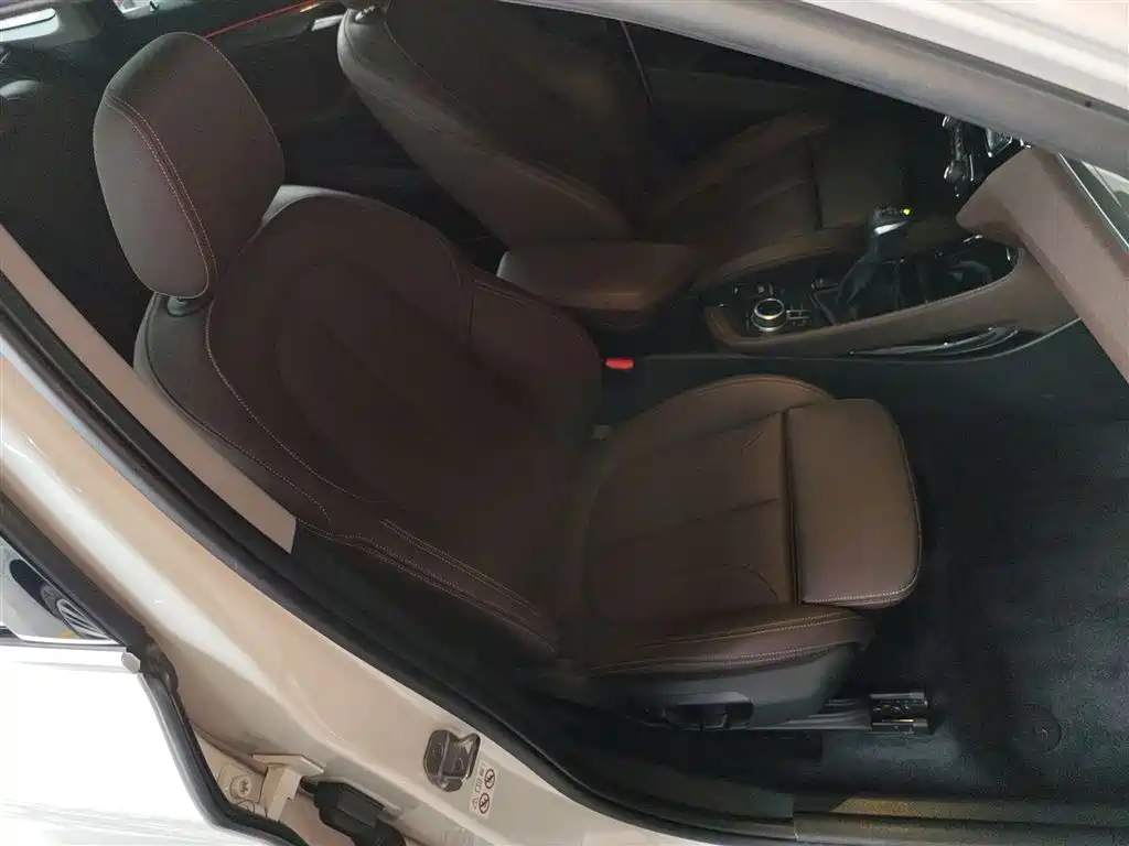 BMW X1 2018 xDrive20Li Premium Model фото 20